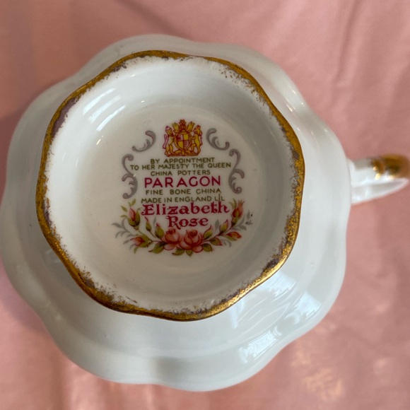 EUC Vtg Paragon Bone China Teacup and Saucer in Pattern “Elizabeth Rose” - Picture 10 of 11